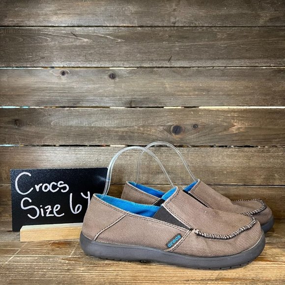 Kids Crocs Santa Cruz Brown Slip On‎ Canvas Comfort Shoes Loafers Size 6 Y GUC - Picture 1 of 7